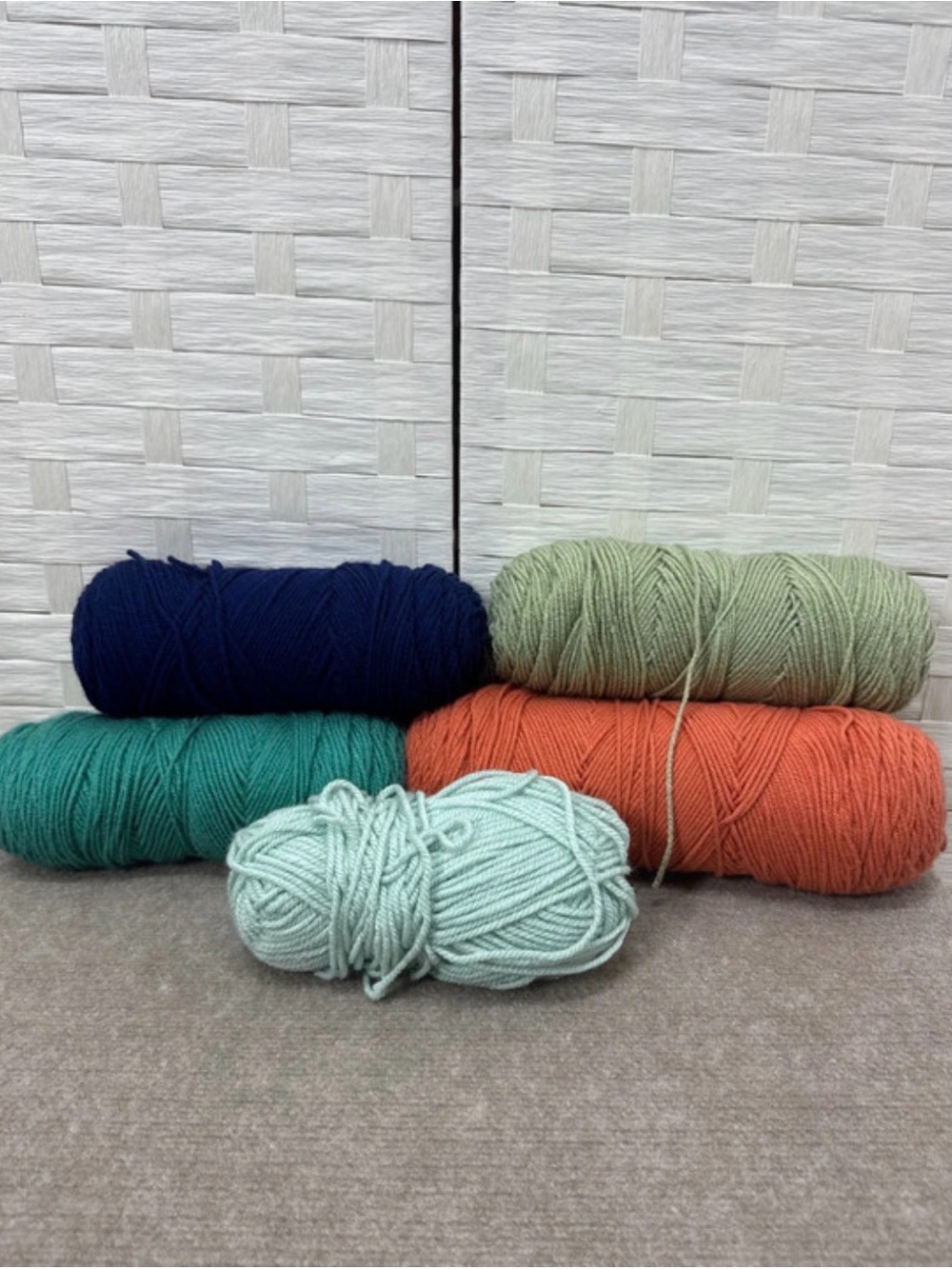 Yarn Bundle Large and Small - Picture 2 of 3